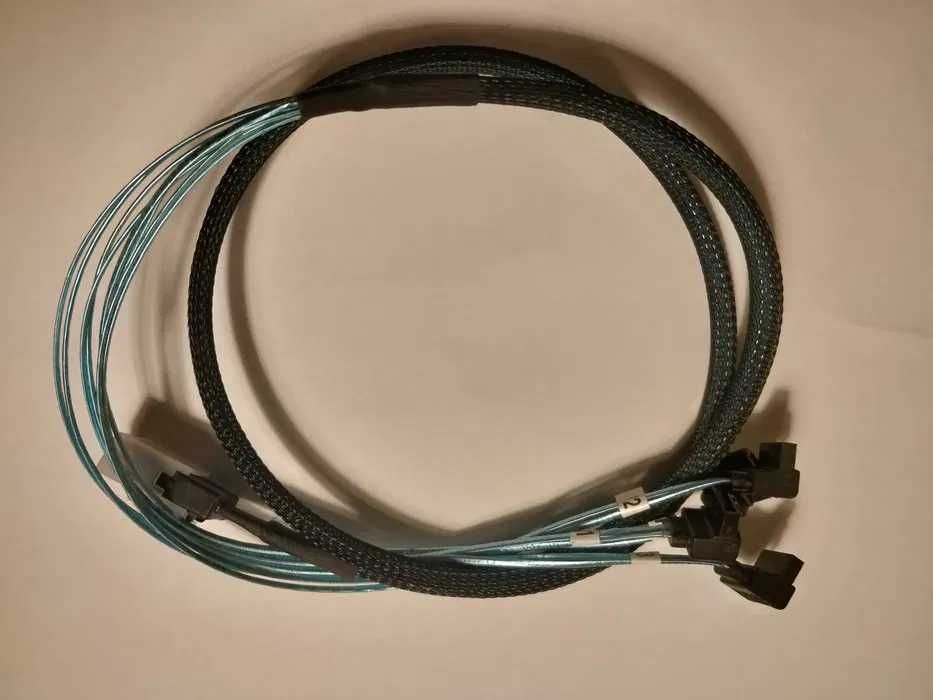 Kabel Kątowy mini SAS SFF-8087 - 4x SATA 1M