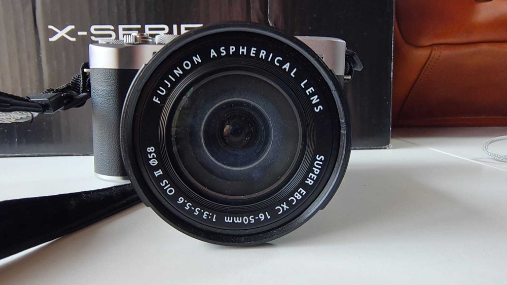 Fujifilm X-A5 + 3 objetivas + malas e caixas – kit completo