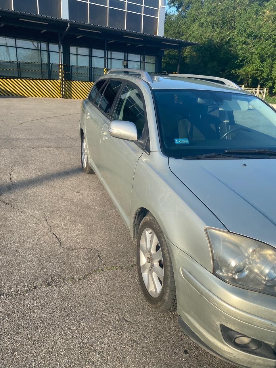 TOYOTA AVENSIS 2007 4*4 Official