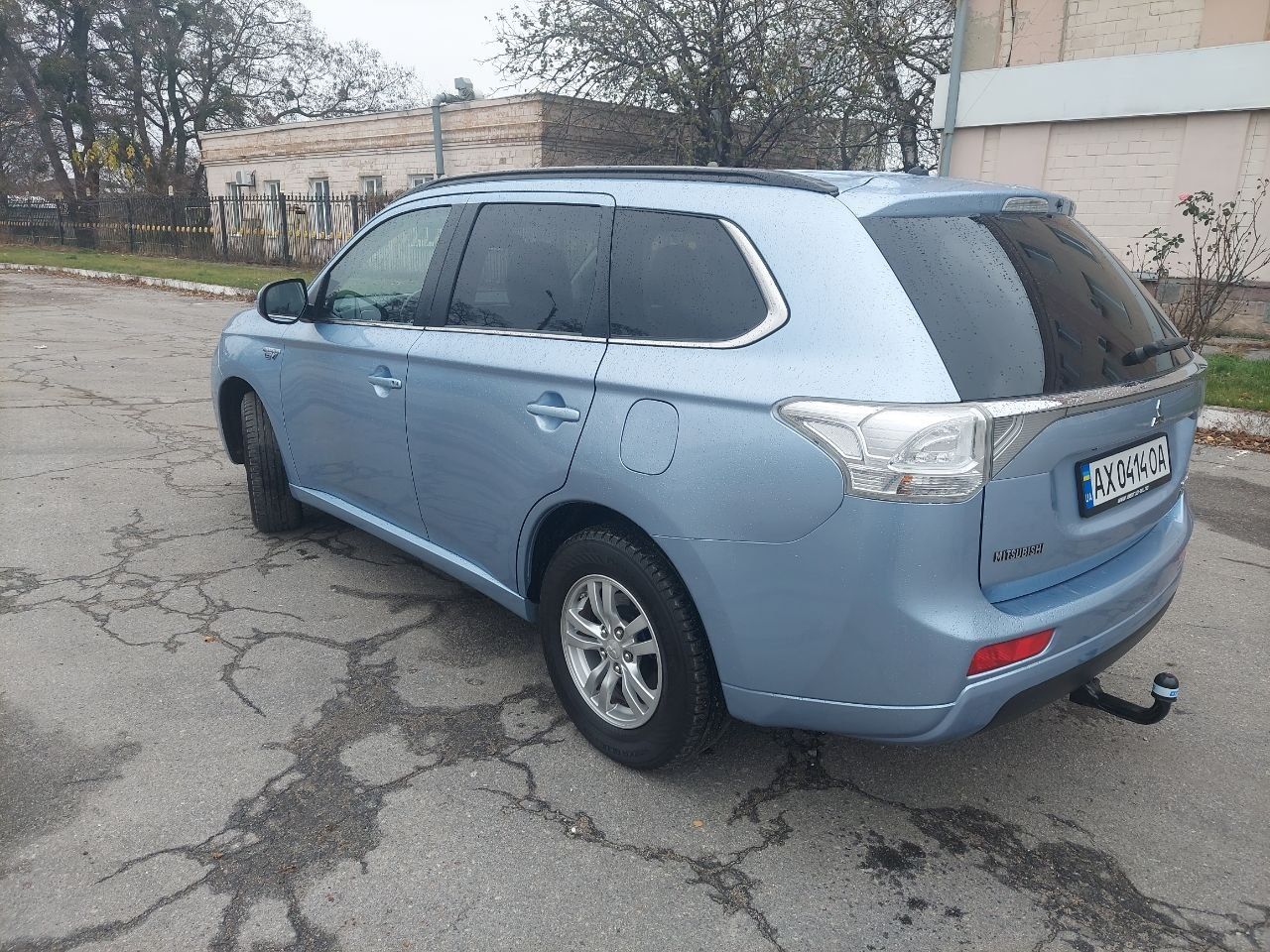 Продам Mitsubishi outlander плагін-гібрид 2014