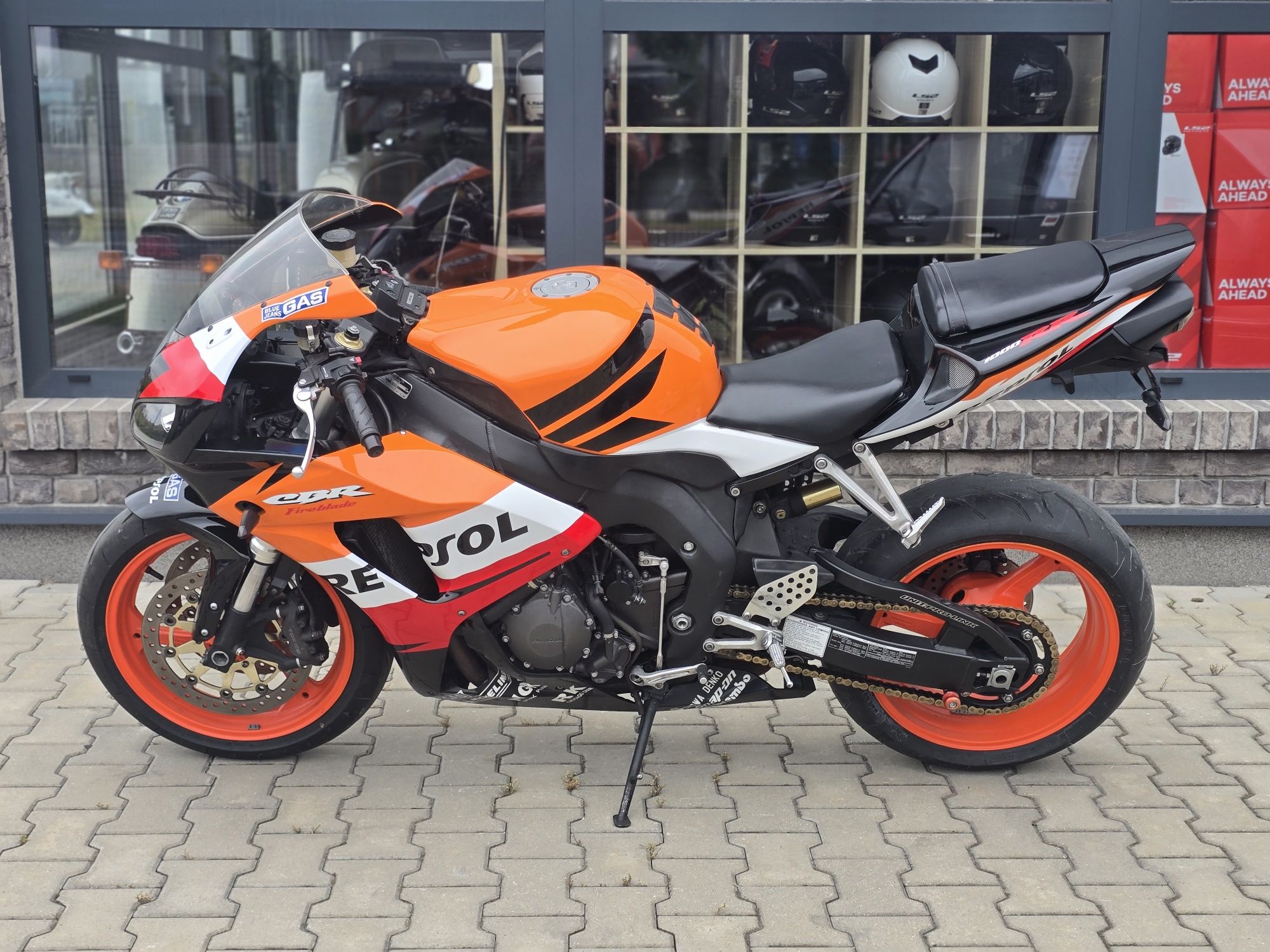 Honda Fireblade 1000RR SC57A malowanie Repsol