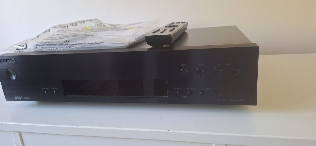 Tuner radiowy Onkyo T-4030 i strukcja pilot