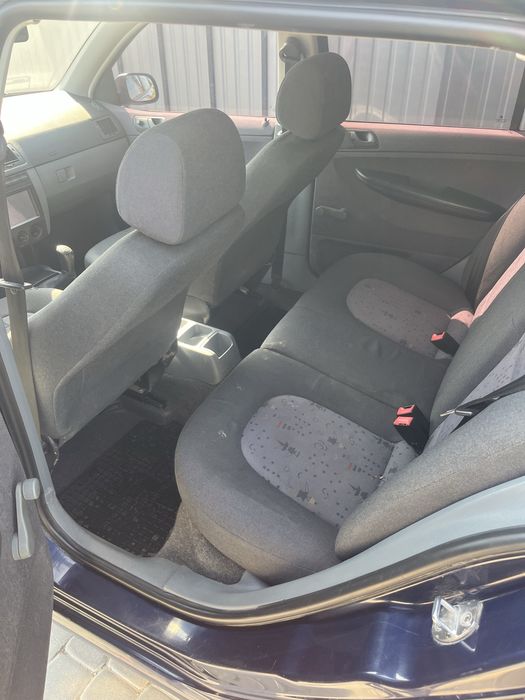 Продам  Scoda fabia 1.2