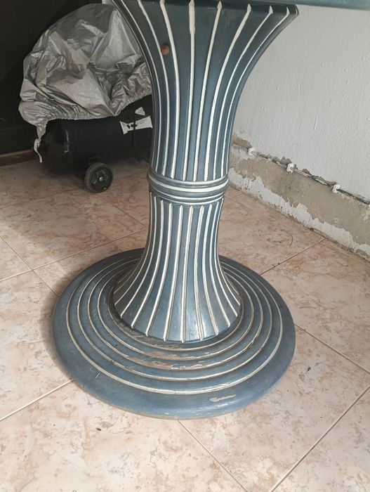 Mesa de vidro com 4 cadeiras