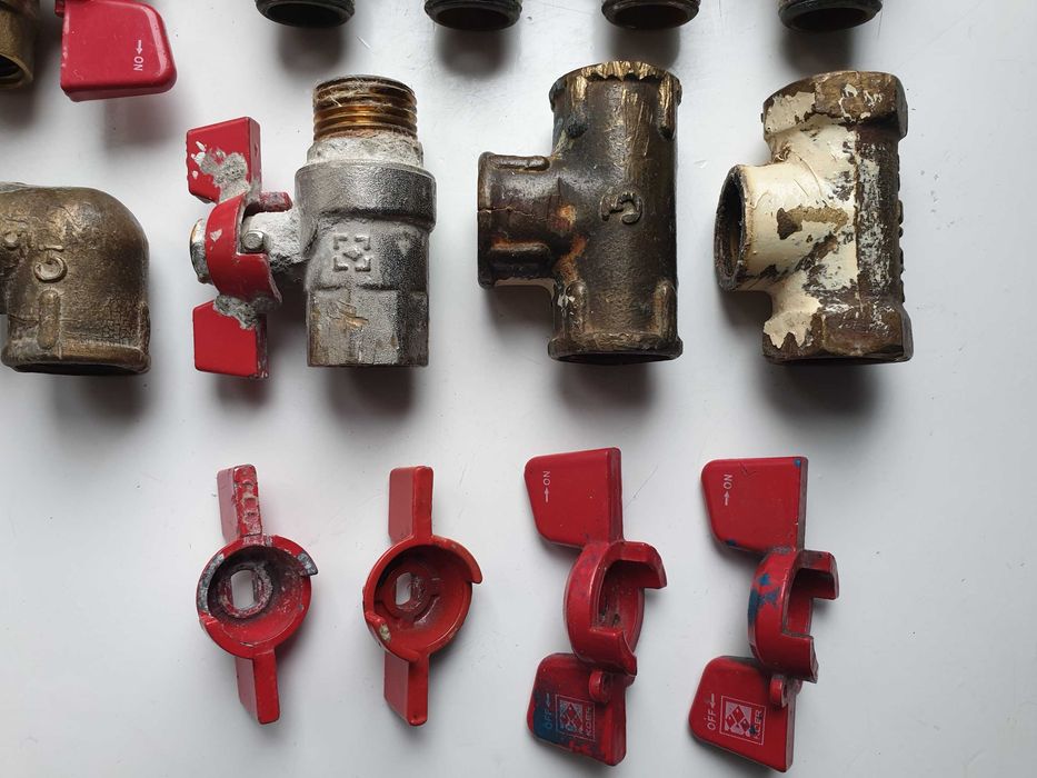 Залишки сантехніки General Fittings ,Згін американка ,Ніпель ,Кран