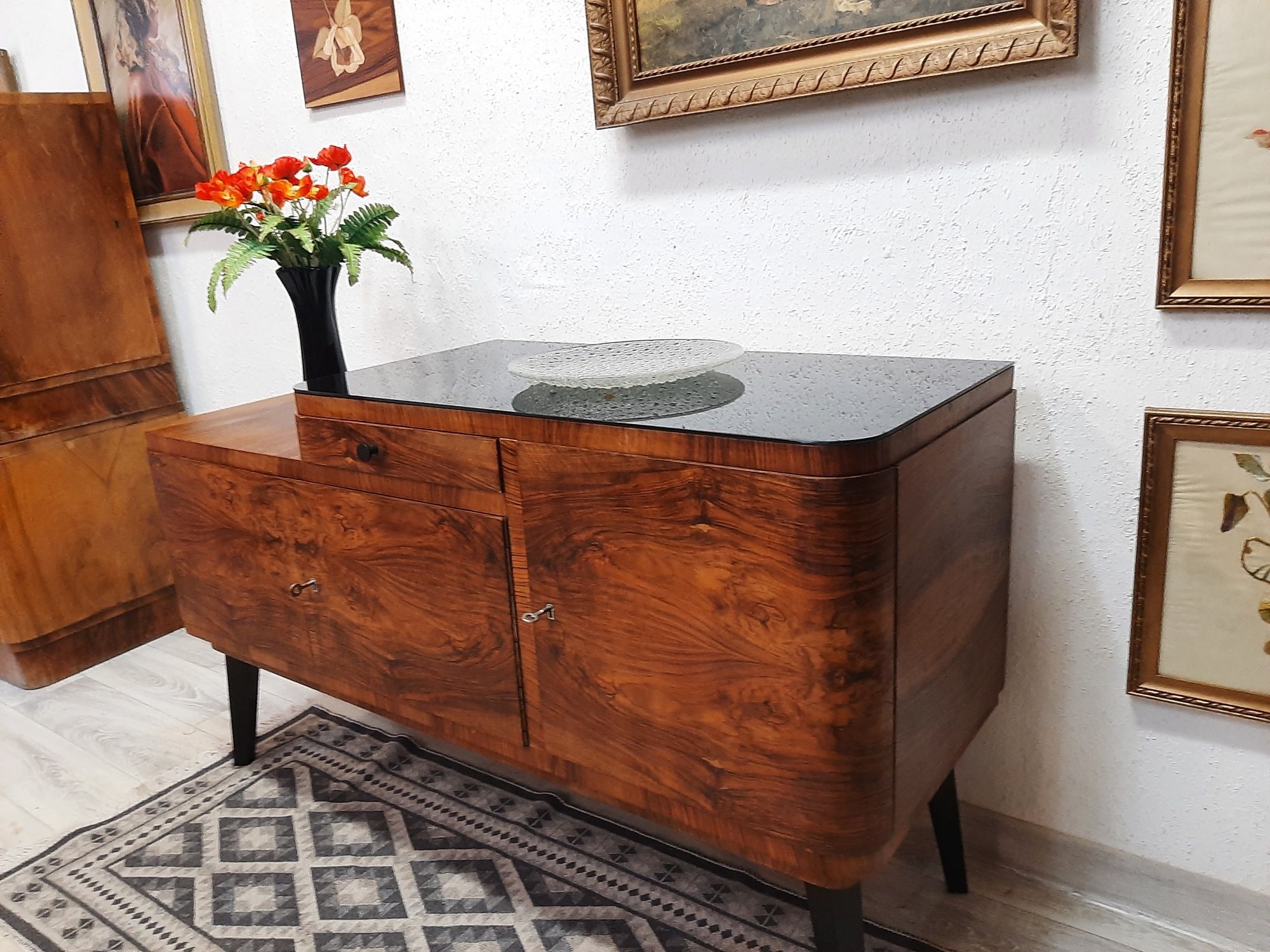Komoda w stylu art deco po renowacji