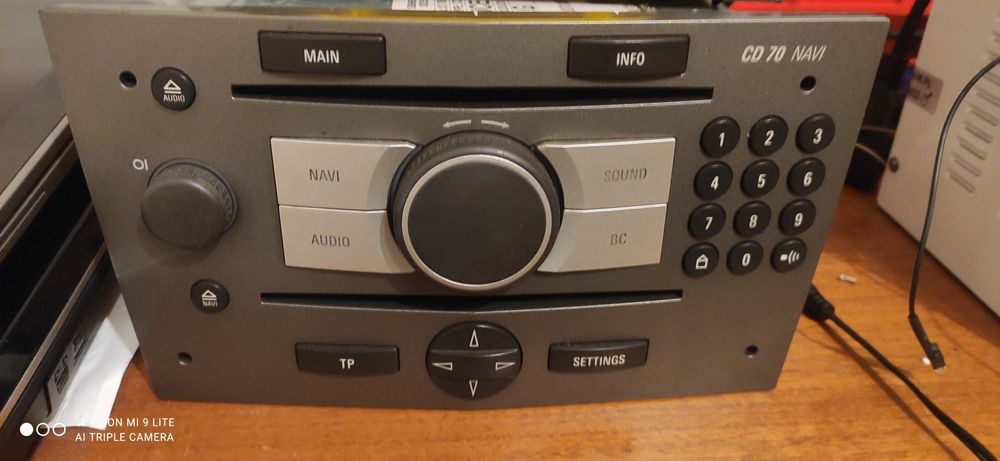 Radio CD70 Navi bez aux