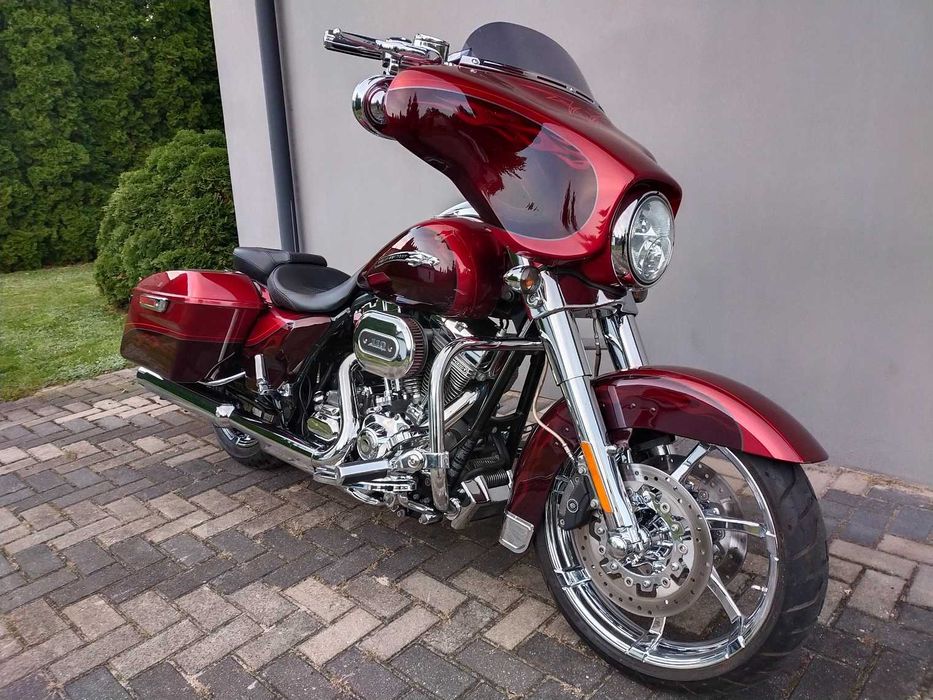 Harley-Davidson Flhx Street Glide CVO 110Ci 2012r.