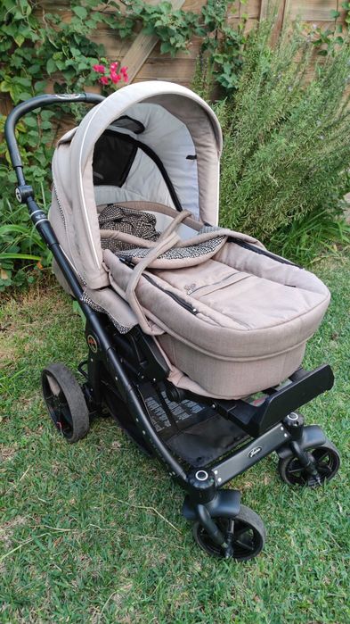 Carrinho a marca Hartan