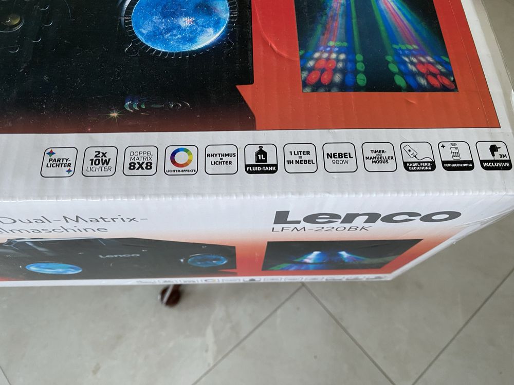 Генератор диму та світлових ефектів. Новий. Lenco LFM-220BK