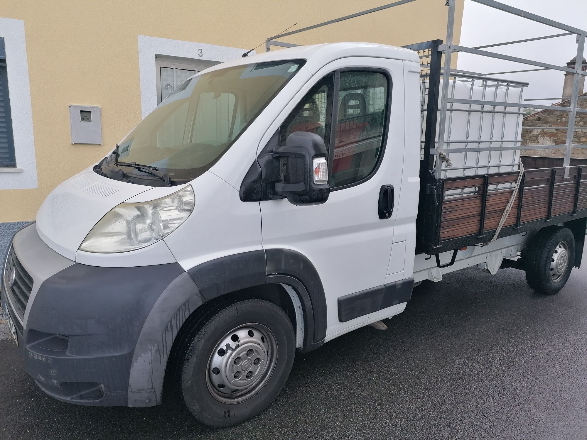 Fiat ducato de 2012 de caixa aberta