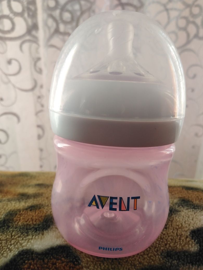 Продам бутылочку AVENT новая