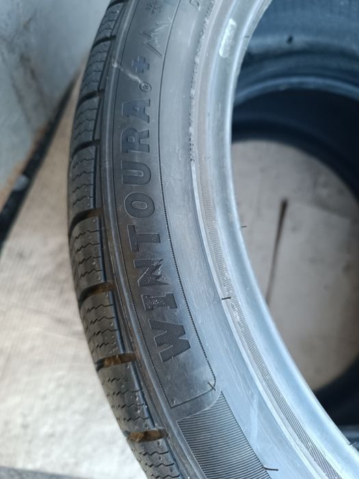 225/45 R19 Davanti