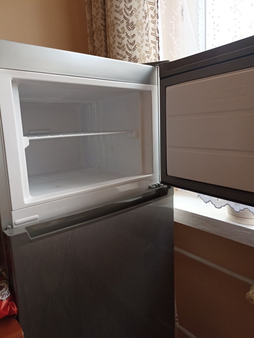 Lodówka z zamrażarką na gwarancji