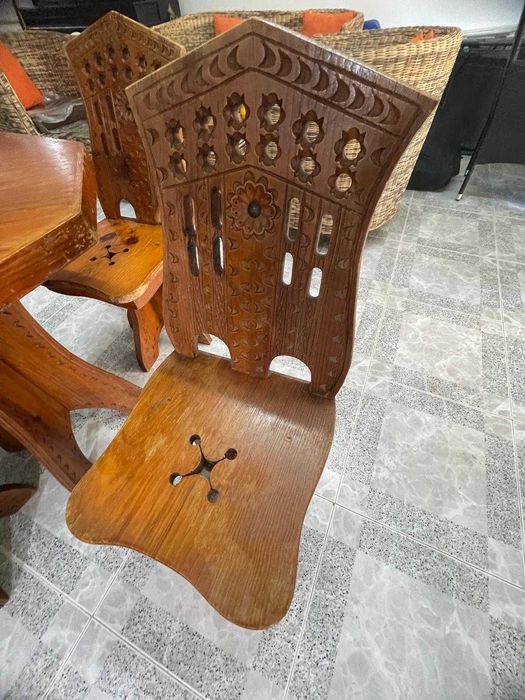 Conjunto de Mesa Octogonal e 4 Cadeiras de Madeira Maciça | Rústico