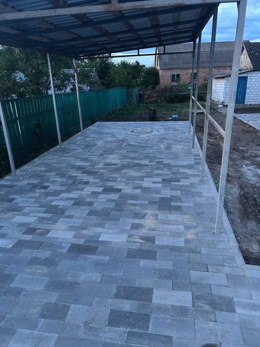 Укладання тротуарної плитки Бруківки Укладка тротуарной плитки фем