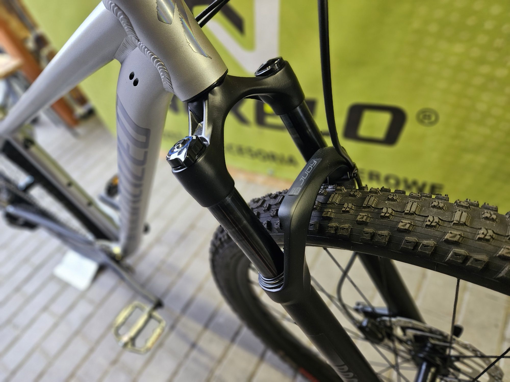 SPECIALIZED Rockhopper sram SX 1x12 rock shox Judy