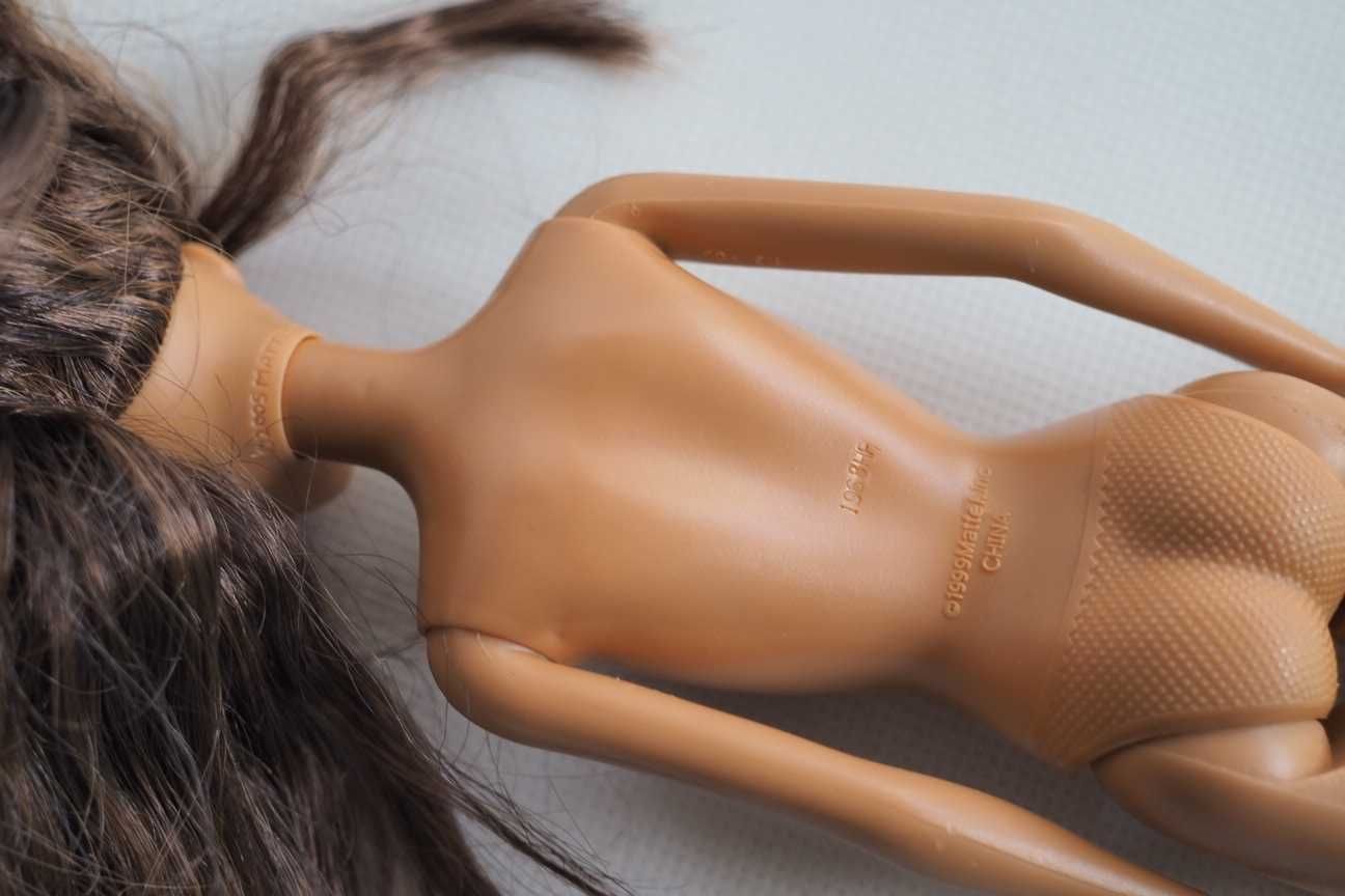 Lalka Barbie Mattel brunetka południowa uroda