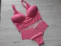 Розовый комплект нижнего белья кружевной Victoria's Secret р.М бралетт