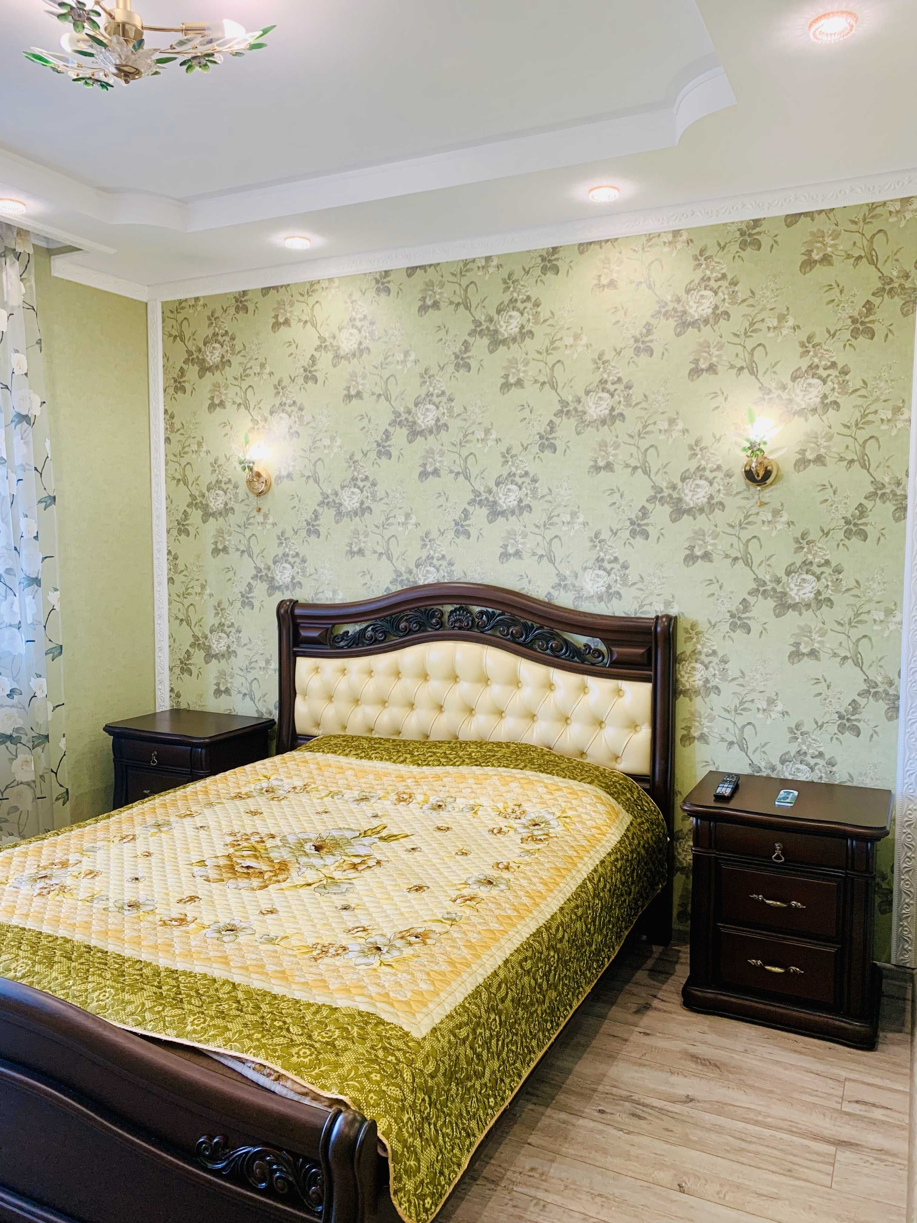 Дарницький Позняки вул. Ревуцького,9 Харьківський  Продаж  82кв.м.