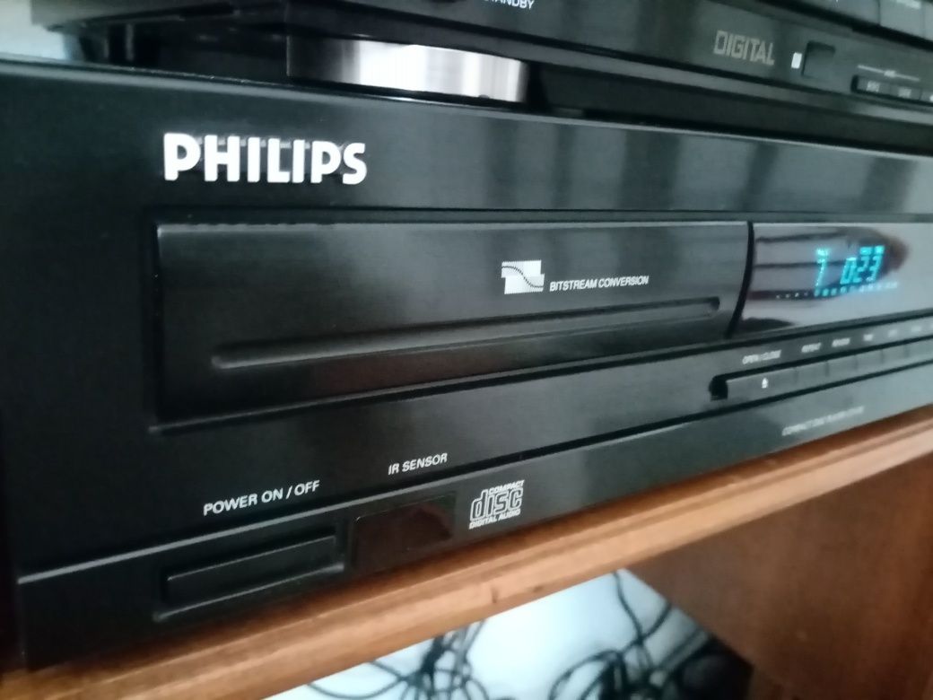 Leitor de cd Philips CDP 692