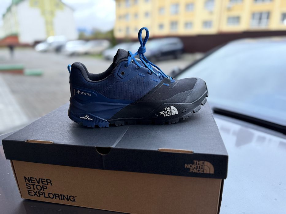 Кросівки чоловічі на Gortex The North Face NF0A8AEGF1T чорно-сині