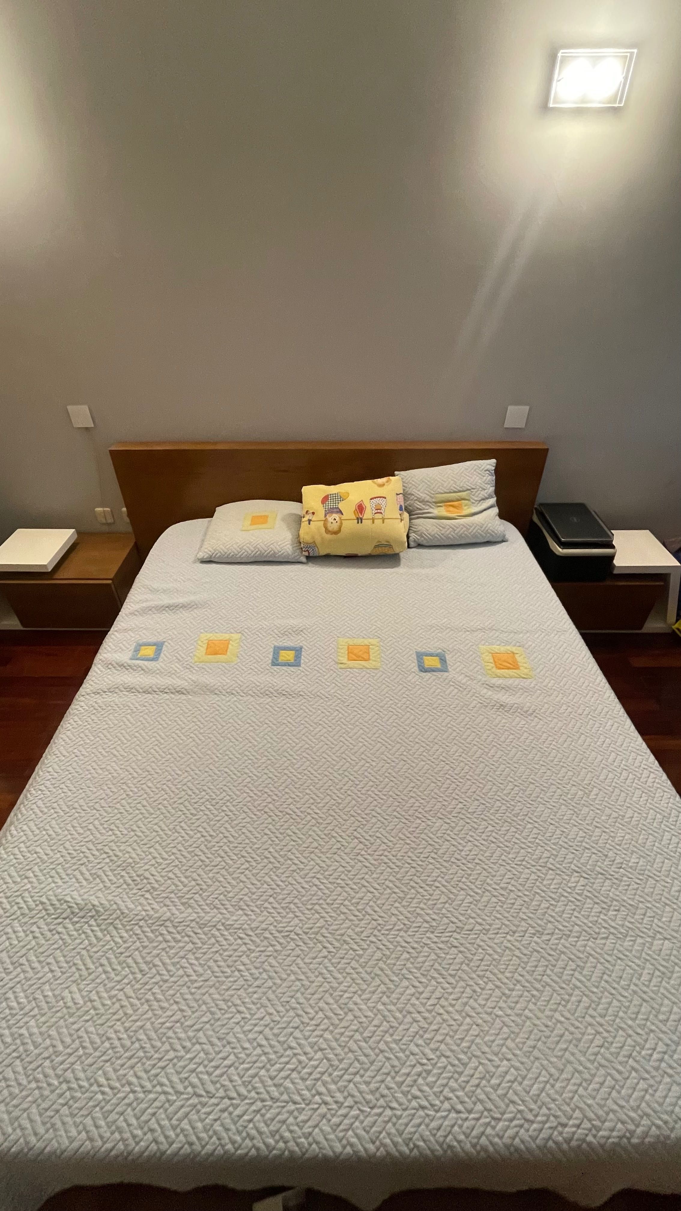 Quarto completo, como novo