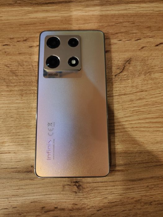 Infinix Note 30 pro z Gwarancją