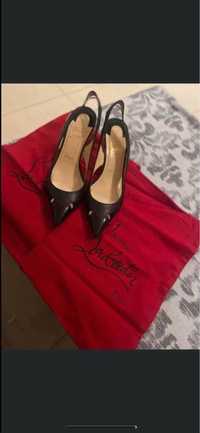 Salto alto Louboutin original