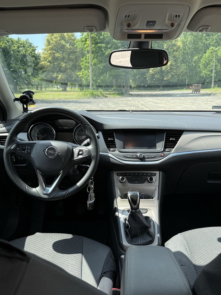Opel Astra K 1.4 T 2016rok