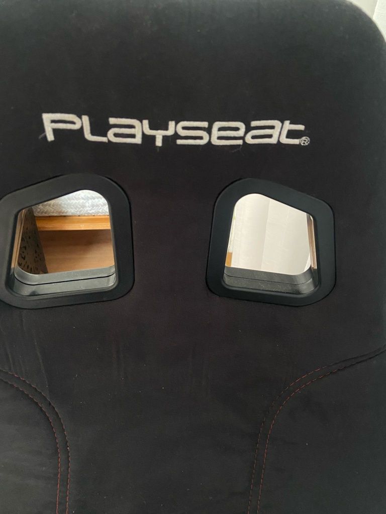 Cadeira Playseat+Volante e pedais Logitech G29 + Caixa de mudanças log