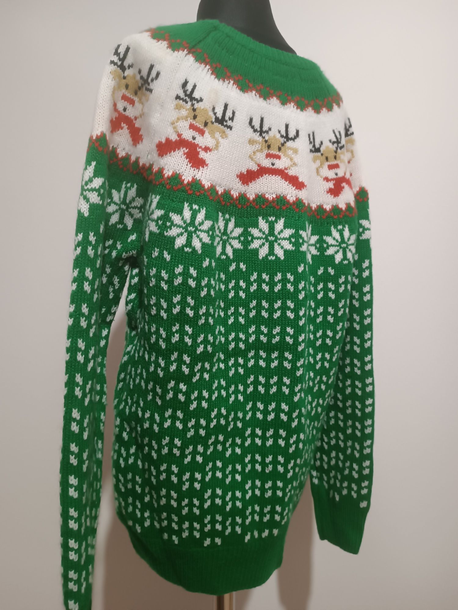 Świąteczny sweter firmy George nowy rozmiar 7-8 lat/ 122 -128 cm
