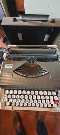 Maquina de escrever Logika 240