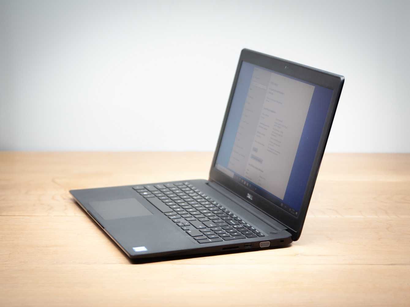 IGŁA Laptop Dell Latitude L3500 i5 8GB 256GB W10P SSD Torba Etui