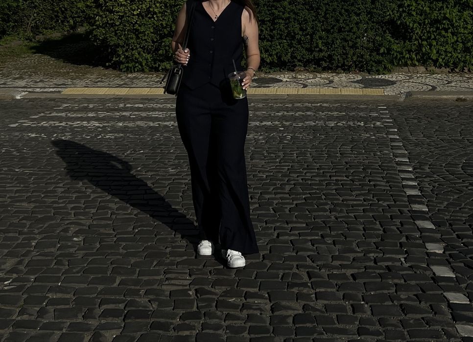 Костюм з жилеткою темно синій з смужкою