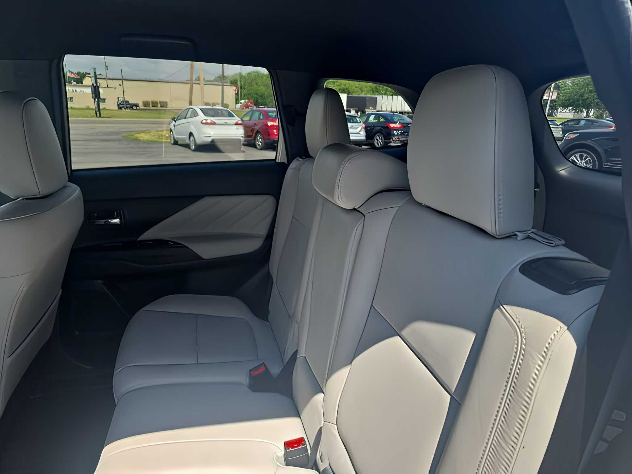 2019 Mitsubishi Outlander Hybrid