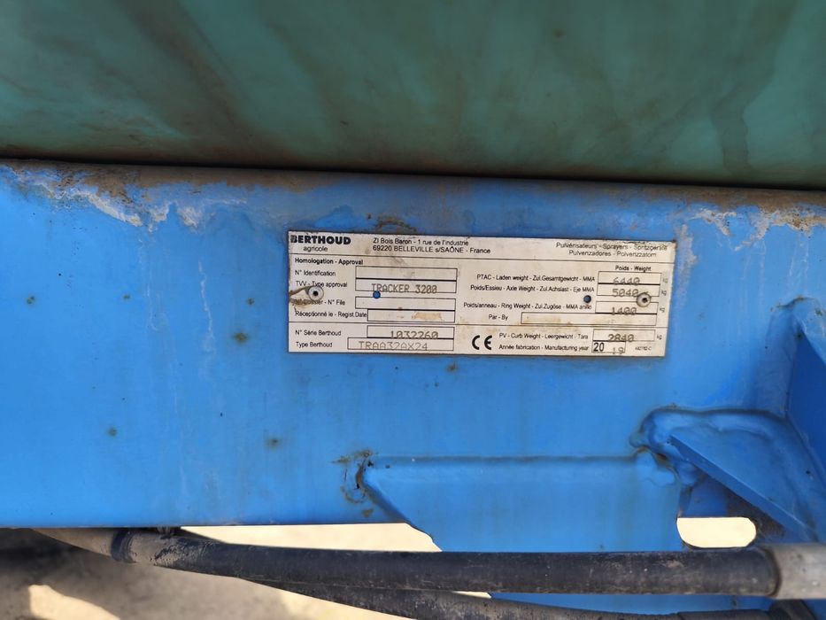 Продам оприскувач Berthoud Tracker 3200