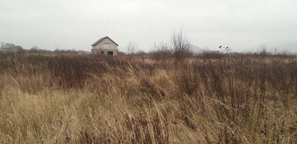 Продам ділянку в Хусті