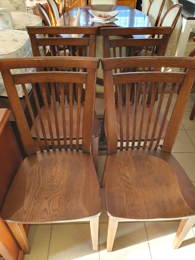Krzesła dębowe cztery sztuki