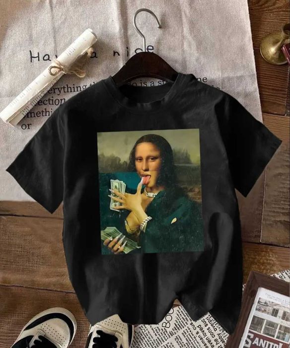 Женская Черная Футболка с Юмористическим Принтом Моны Лизы