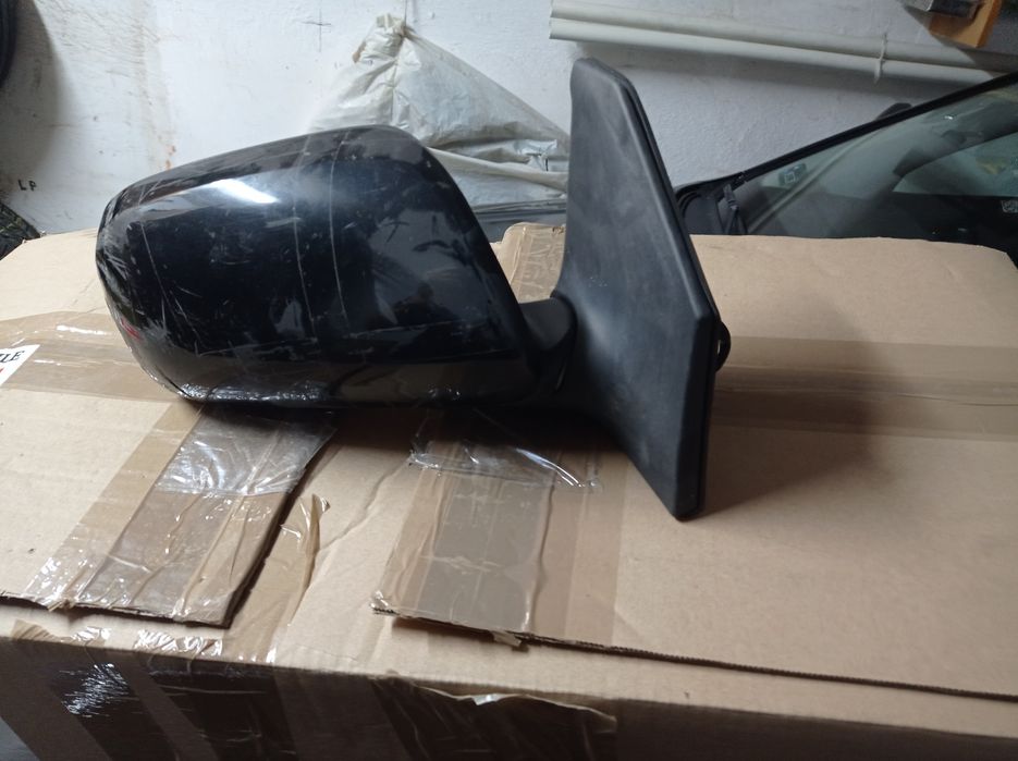 Szyba do drzwi ( tył) i inne części TOYOTA AVENSIS KOMBI