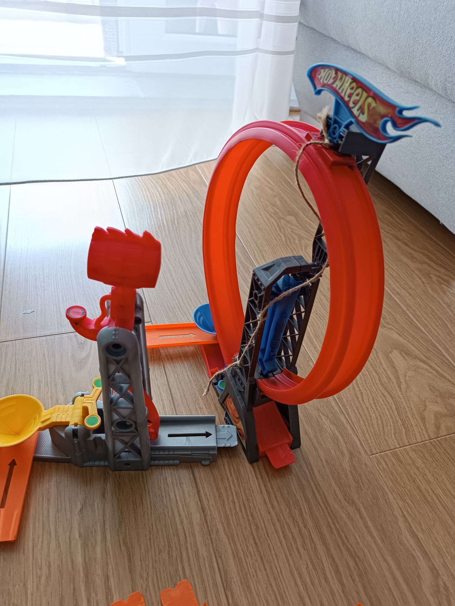 Tor hot wheels  zestaw kilku elementów