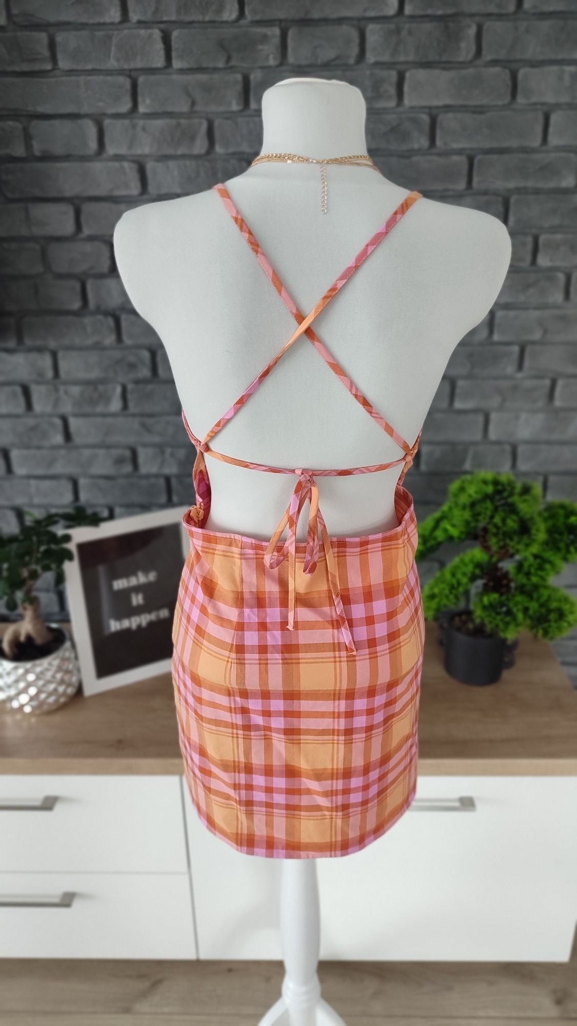 Sukienka mini w kratkę odkryte plecy wiązana H&M 46 48 UK letnia
