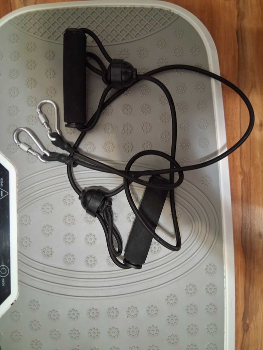 Platforma wibracyjna do masazu