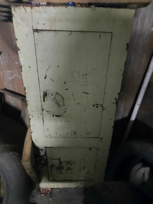 Сейф тяжёлый двухдверный