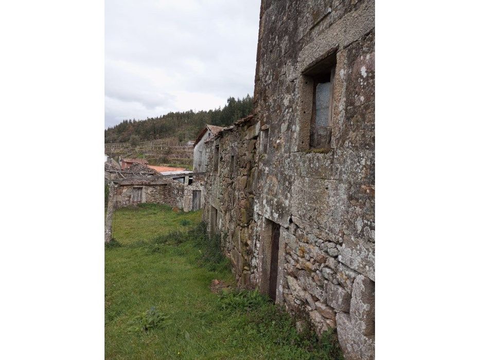 Moradia em pedra em Lordelo, Monção