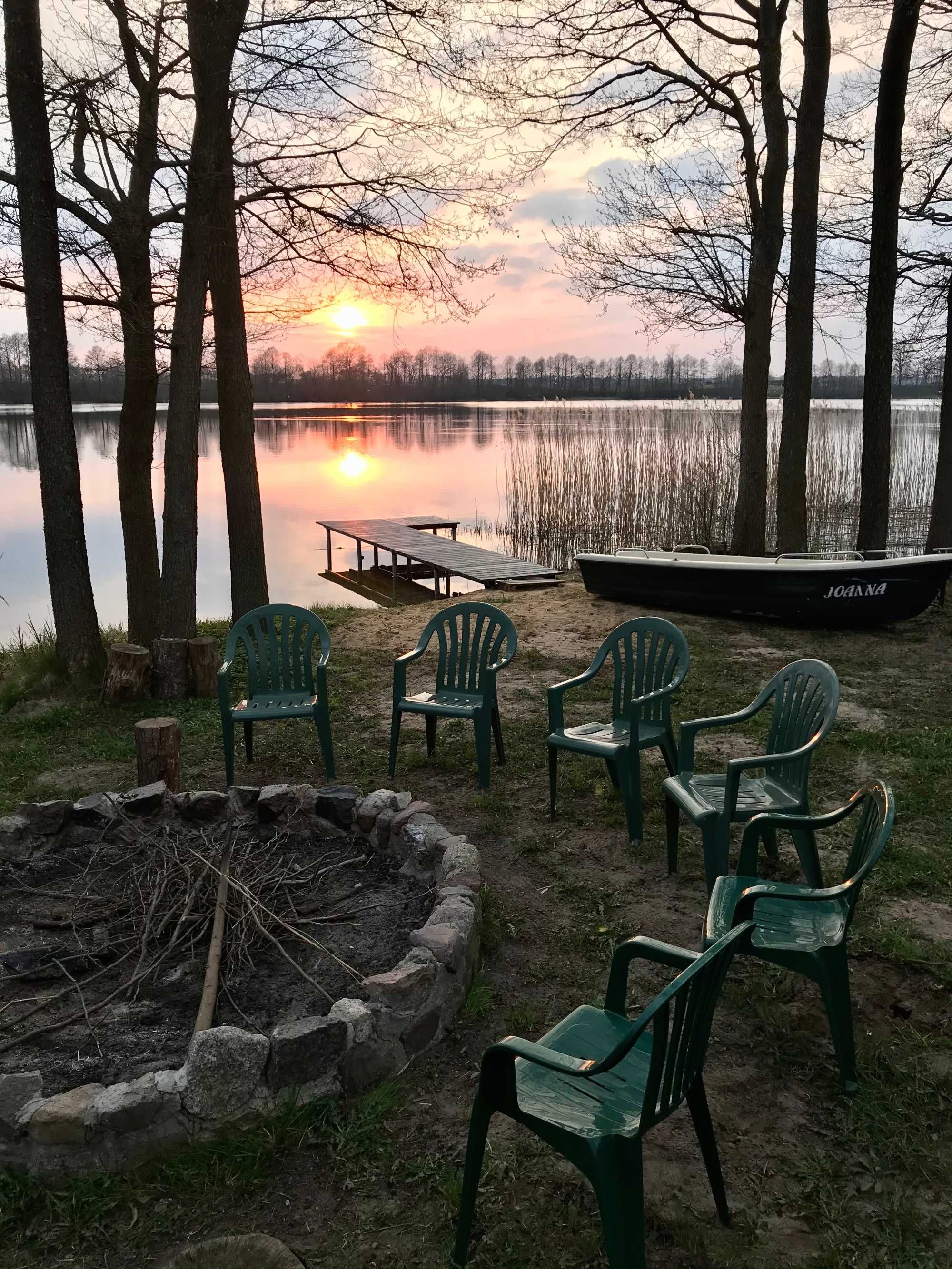 Dom na Kaszubach do 16 osób z linią brzegową jeziora