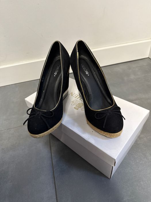 Buty damskie na koturnie 38