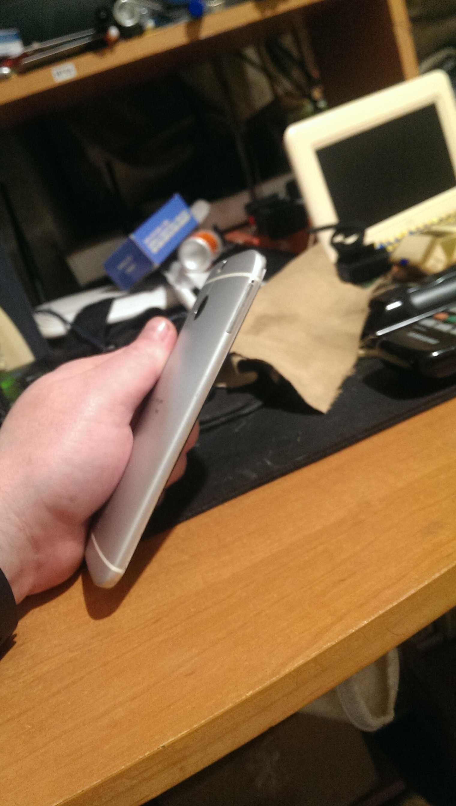 Супер Смартфон HTC One (M8) - 32Gb, NFC, стерео звук HTC BoomSound