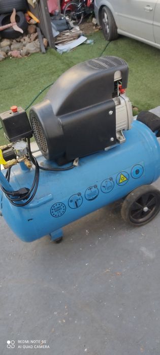 Kompresor sprężarka AIRPRESS + lampą+ podnosnik